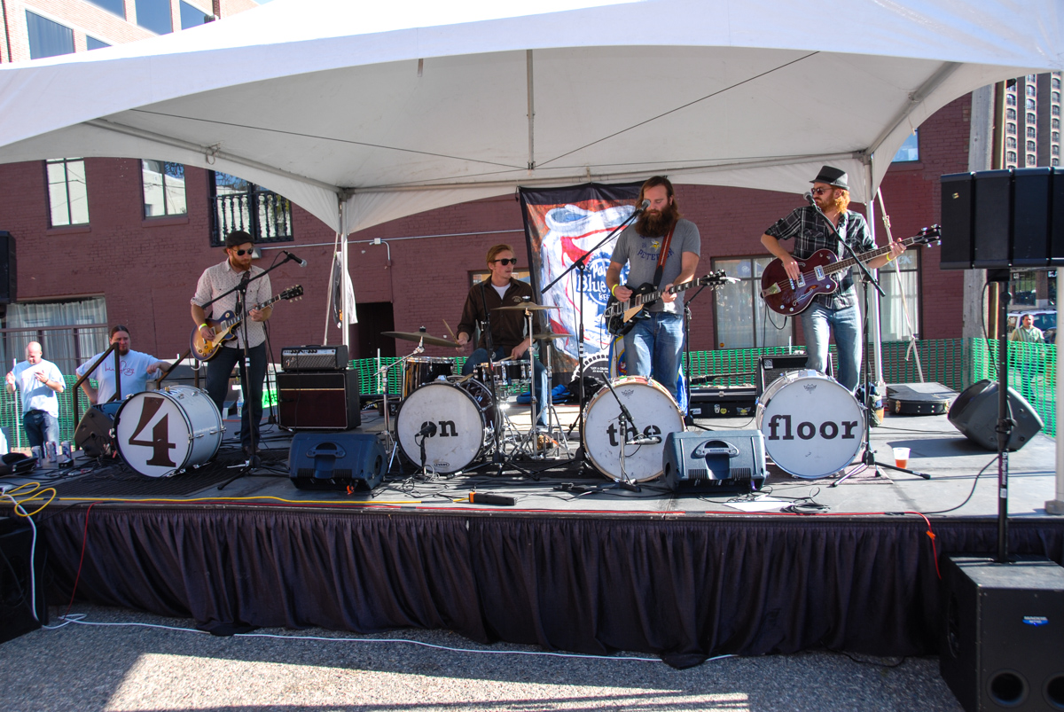 B&TB_2011_Boarfest-4